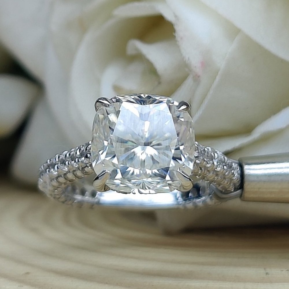 3Ct Cushion Cut  Moissanite Ring SIze 4